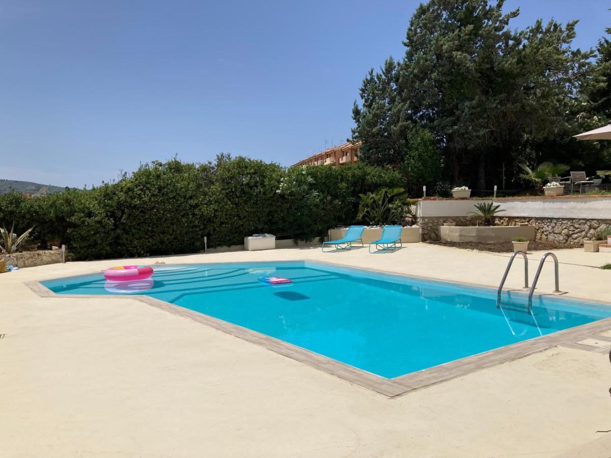 Villa Flore كاستلداتشا المظهر الخارجي الصورة